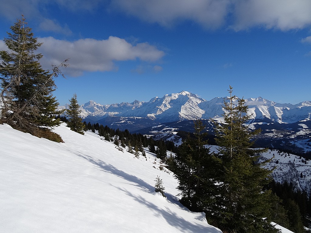 Coup d’œil vers le Mt Blanc.