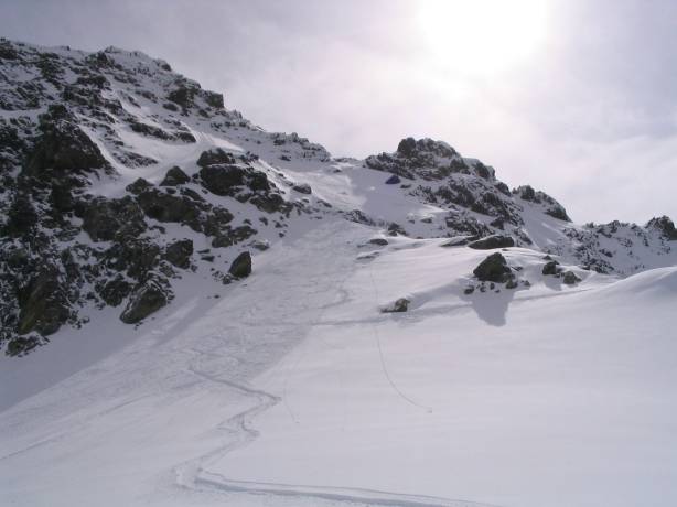 #5 Les traces de descente : Ca coule un peu sous les pieds à chaque virage Les traces de descente : Ca coule un peu sous les pieds à chaque virage