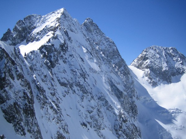 #3 Face NordOuest du Says (3393 m : Pour les générations futures : un 5.X
Vous affoler pas, j Face NordOuest du Says (3393 m : Pour les générations futures : un 5.X
Vous affoler pas, j'ai bien regardé, c'est pas bon du tout !