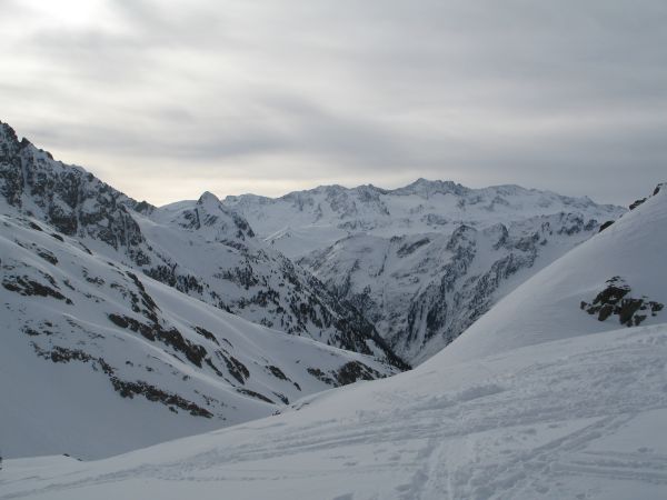 #2 Au col vue sur l Au col vue sur l'Oisans : Vue l'Etendard je crois....