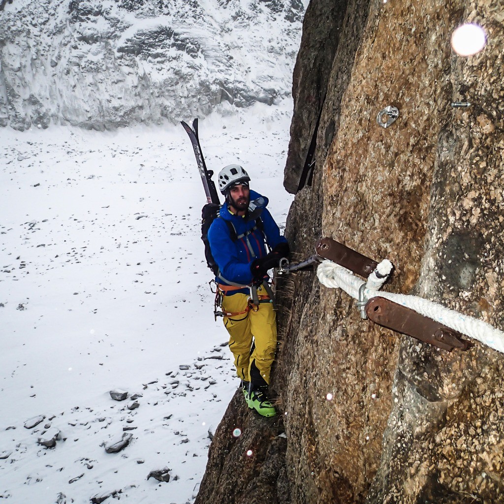 #19 Après le ski-crevasses, le ski-ferrata Après le ski-crevasses, le ski-ferrata