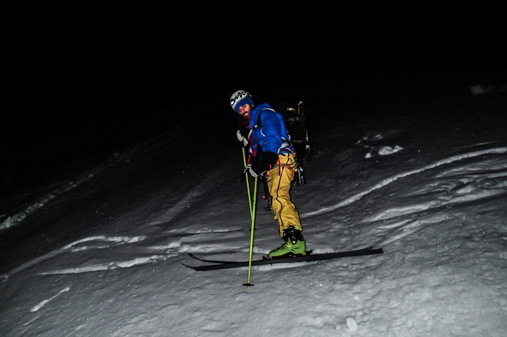 #18 Dans la croûte, on est mieux à skis qu Dans la croûte, on est mieux à skis qu'à pied.