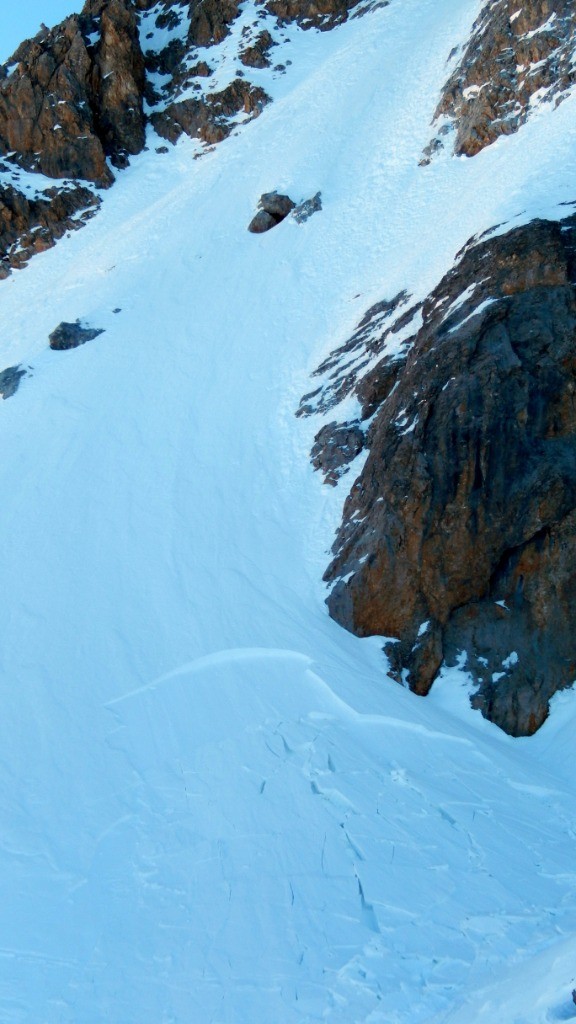 #8 Plaque sous le col du Râteau, W. Plaque sous le col du Râteau, W.