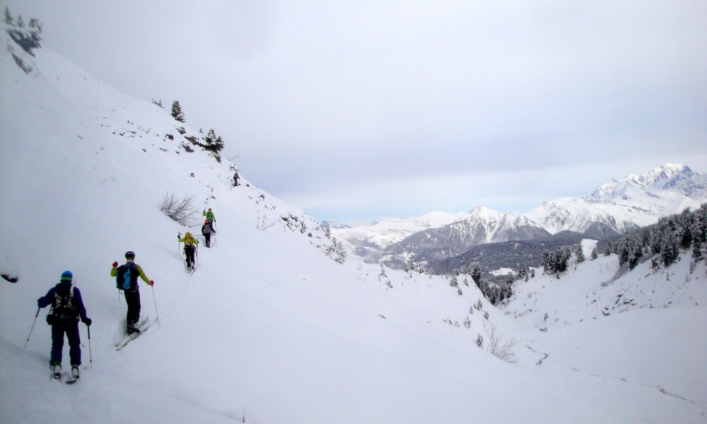 Petite remontée pour rejoindre les pistes et ...