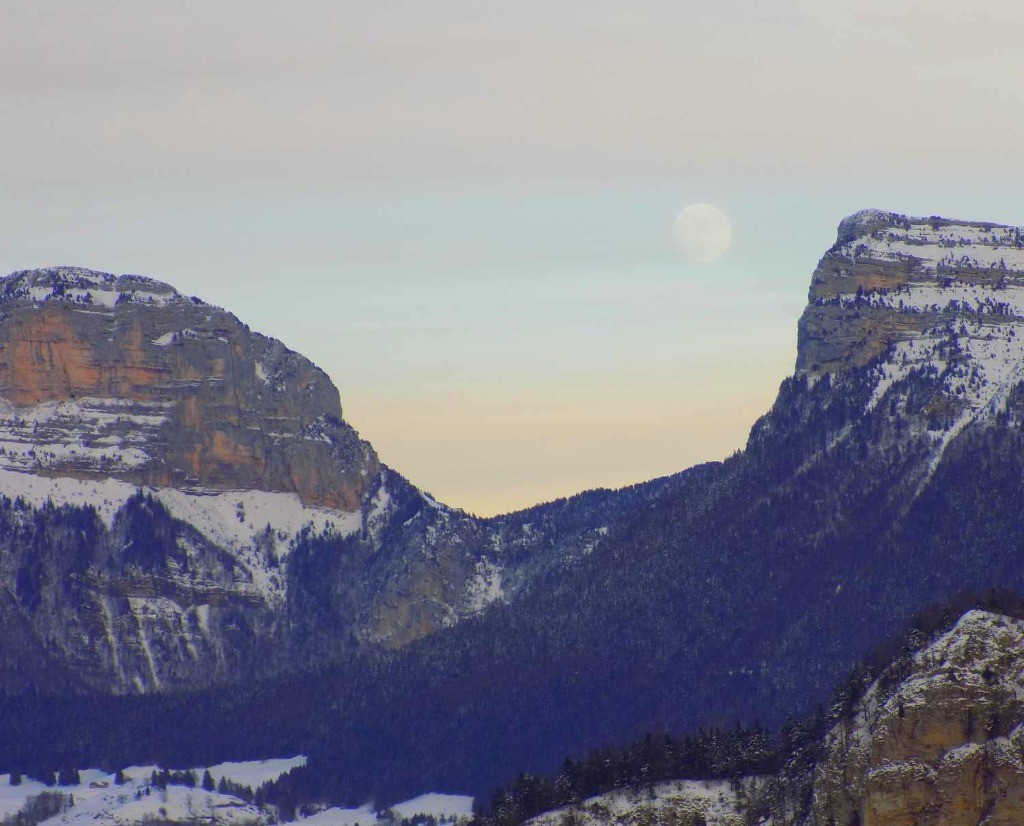 #3 pleine lune ce we ...elle boit. pleine lune ce we ...elle boit.