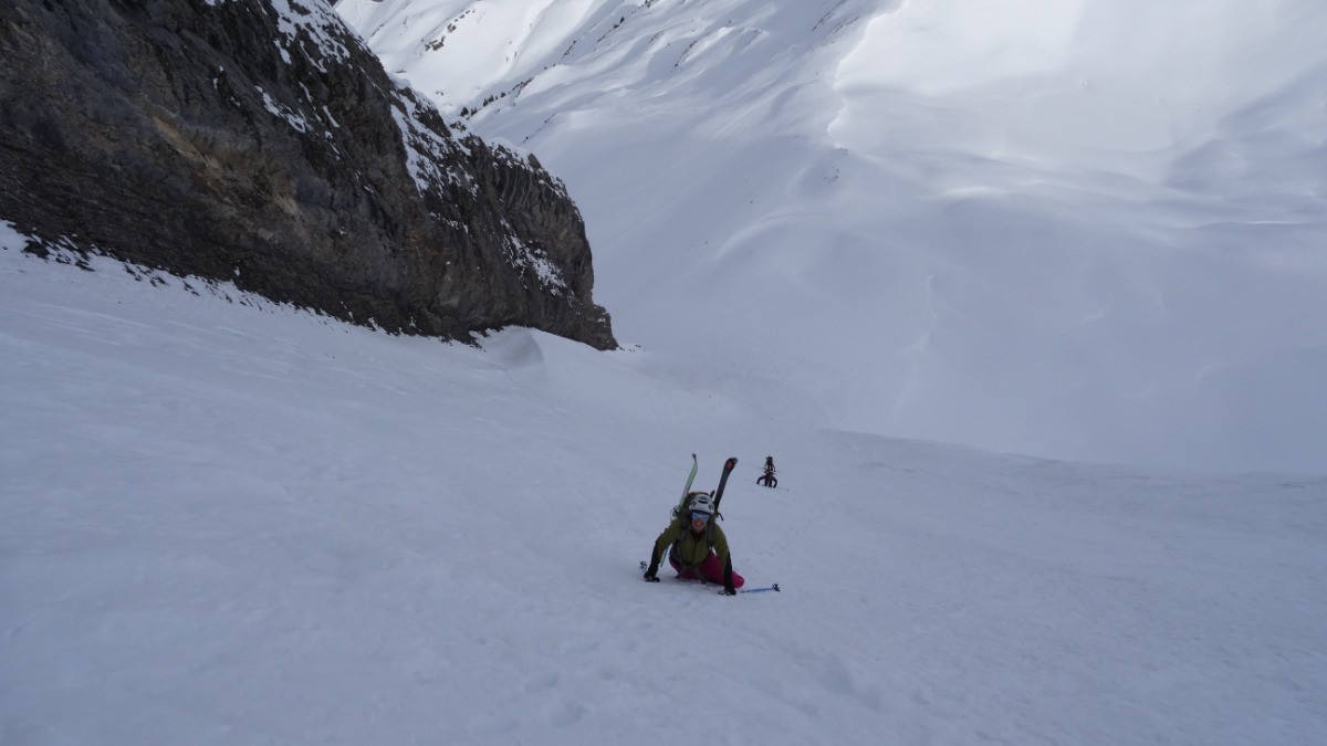 #9 Maud nous laisse la trace dans la remontée de la facette NE Maud nous laisse la trace dans la remontée de la facette NE