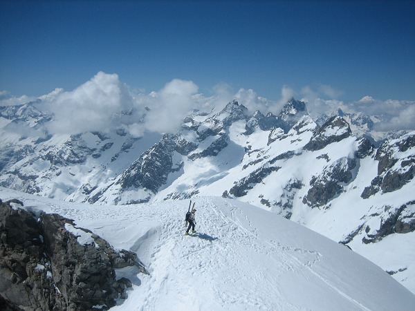 #5 Col du pavé : Etienne en a fini avec cette bonne bavante Col du pavé : Etienne en a fini avec cette bonne bavante