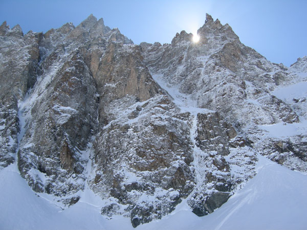 #4 La face NW du dôme des Ecrins : Le soleil joue à cache-cache La face NW du dôme des Ecrins : Le soleil joue à cache-cache