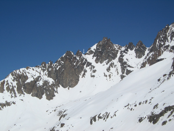 #3 Le couloir sans nom : Le couloir est sous la flêche. Une moquette de rêve que j Le couloir sans nom : Le couloir est sous la flêche. Une moquette de rêve que j'ai préférée au béton/boules de la brêche de la Somme.