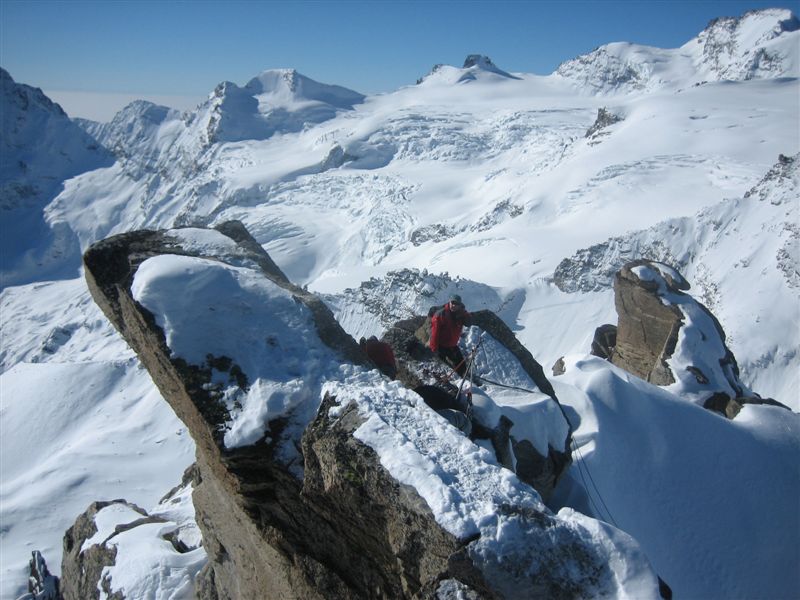 Sommet du Grand Serra : On installe le rappel