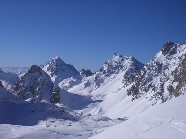#7 Versant italien : Du col de la Gypière, ça vaut le détour! A droite Rocca Blanca Versant italien : Du col de la Gypière, ça vaut le détour! A droite Rocca Blanca