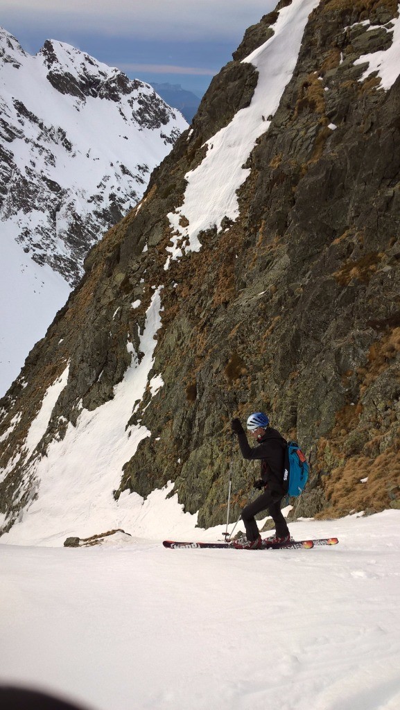 #21 Pol s Pol s'engage dans le couloir SW, nous ferons demi-tour.