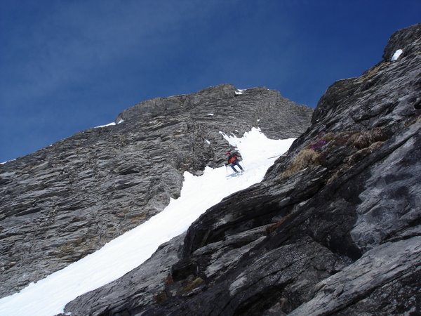 #9 COuloir d COuloir d'accès : Le couloir d'accès au Fluegletscher vers 2700 m.