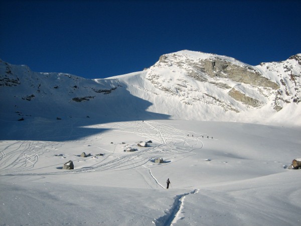 #2 Glacier de Lauzon : Le glacier de Lauzon avec le petit couloir permettant de rejoindre celui de Gran Val Glacier de Lauzon : Le glacier de Lauzon avec le petit couloir permettant de rejoindre celui de Gran Val