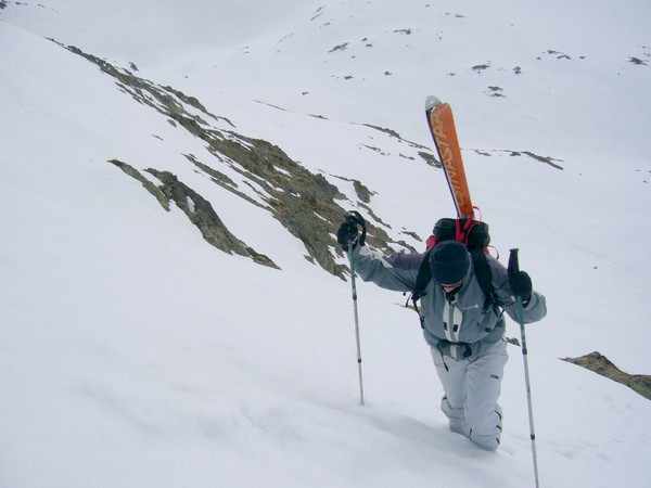 #2 Taillefer, Croix Pinelli : Remontée en face S du petit Taillefer pour atteindre la Croix Pinelli. Taillefer, Croix Pinelli : Remontée en face S du petit Taillefer pour atteindre la Croix Pinelli.