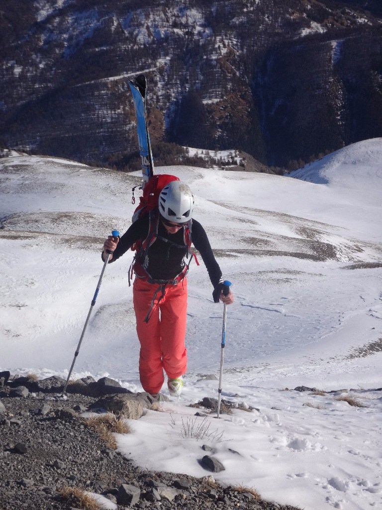fin ski sur le dos