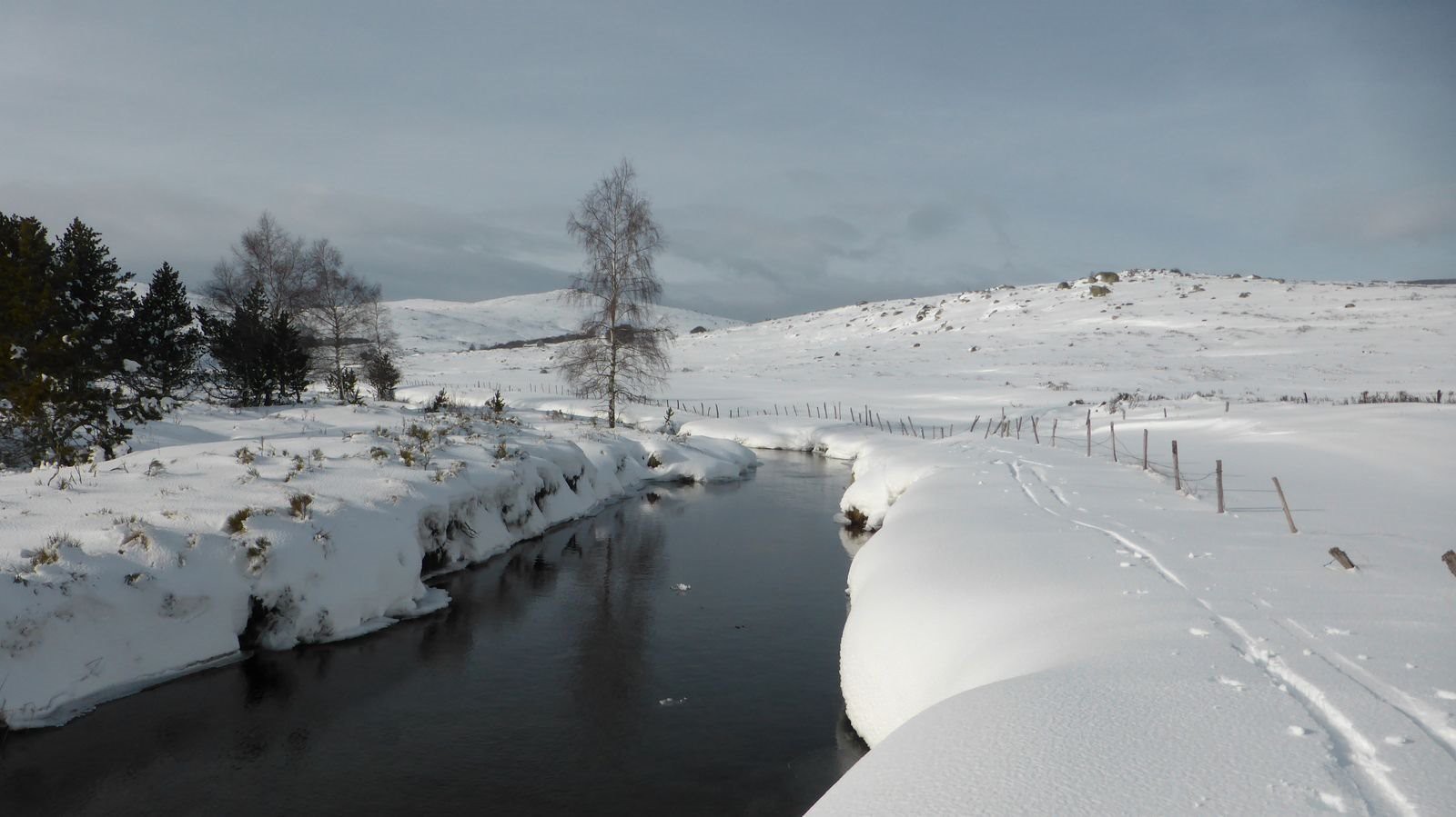 #13 Le Tarn serpente à 1350m d Le Tarn serpente à 1350m d'altitude