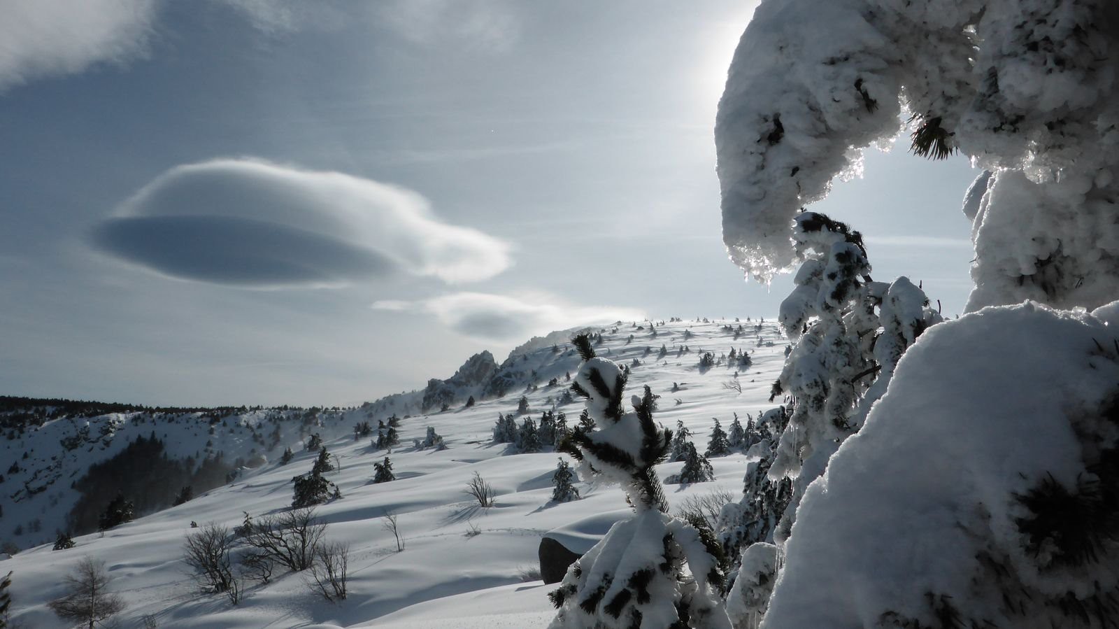 #9 Nuage lenticulaire en formation Nuage lenticulaire en formation