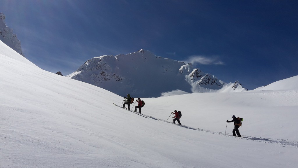 Vers la pointe de Comberousse; avis aux amateurs ca semble en conditions.