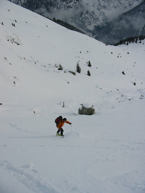 #3 Hector vers 2000m : Finie la trace de montée (vers 1900m), maintenant c Hector vers 2000m : Finie la trace de montée (vers 1900m), maintenant c'est à la diamir team de prendre le relais !