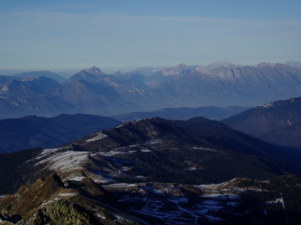 Les Bauges : Le massif des bauges, mine pour les randos à ski voir pour celà le topo ABC chez volopress
