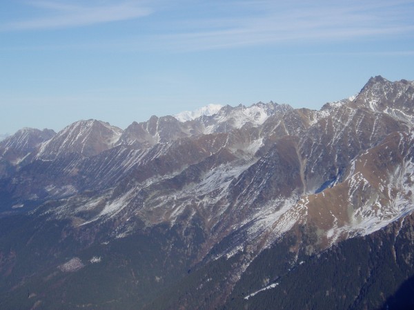 #3 Le Mont Blanc : Massif du Mont Blanc, visible au niveau de l Le Mont Blanc : Massif du Mont Blanc, visible au niveau de l'échancrure du col du crozet