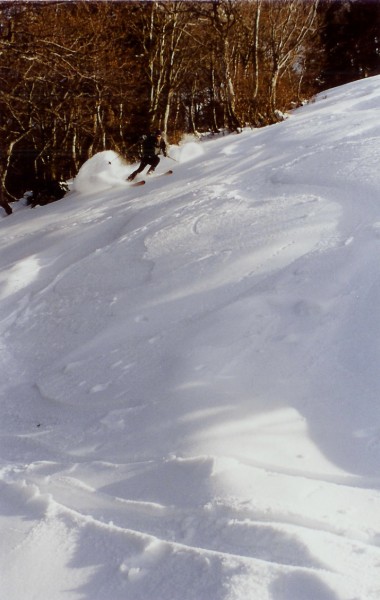 #1 Sylvain dans la neige roulée : La neige roulée inégalement répartie est un peu déroutante Sylvain dans la neige roulée : La neige roulée inégalement répartie est un peu déroutante