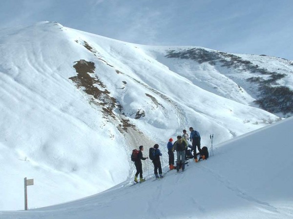 #1 armenaz : On distingue bien la coulée sur l armenaz : On distingue bien la coulée sur l'Armenaz, pente au
soleil assez tôt dans la matinée