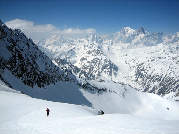 #3 Mont-Blanc : Descente face au Mont-Blanc et surtout face à la magnifique face Est des Grandes Jorasses Mont-Blanc : Descente face au Mont-Blanc et surtout face à la magnifique face Est des Grandes Jorasses
