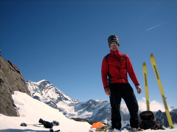 #2 Au sommet : J-F au sommet avec le Grand Combin derrière Au sommet : J-F au sommet avec le Grand Combin derrière