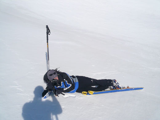 #7 Marco se roule dans la neige : Comment voulez vous tenir un horaire avec un compagnon pareil ? Ah ces artistes ... Marco se roule dans la neige : Comment voulez vous tenir un horaire avec un compagnon pareil ? Ah ces artistes ...