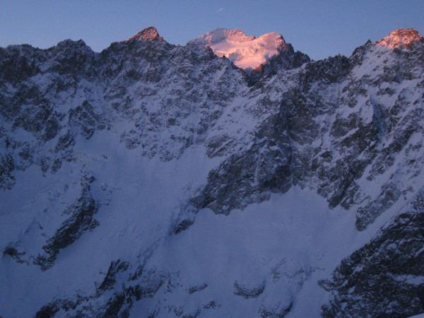 #25 Barre des Ecrins : lever de soleil Barre des Ecrins : lever de soleil