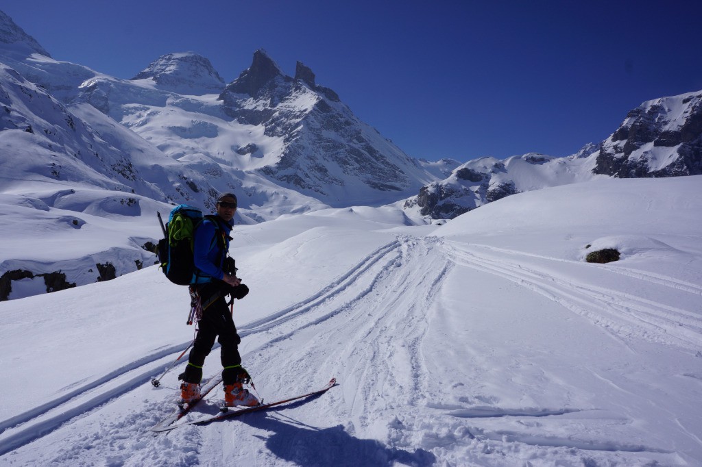 Longue remontée du Tschingelfirn