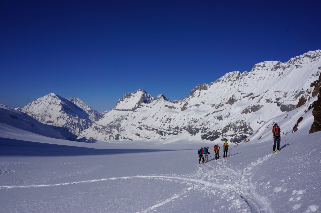 Départ sur le Kanderfirn