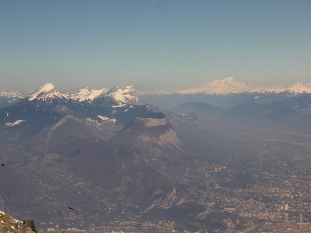 #2 Chamechaude en vue sur fond de mont blanc. ca va pas etre une partie de plaisir... Chamechaude en vue sur fond de mont blanc. ca va pas etre une partie de plaisir...