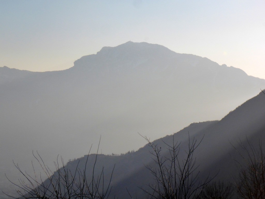 #1 L L'ombre du moucherotte me regarde