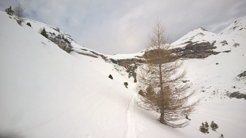 Sous la cascade de Saute Aure