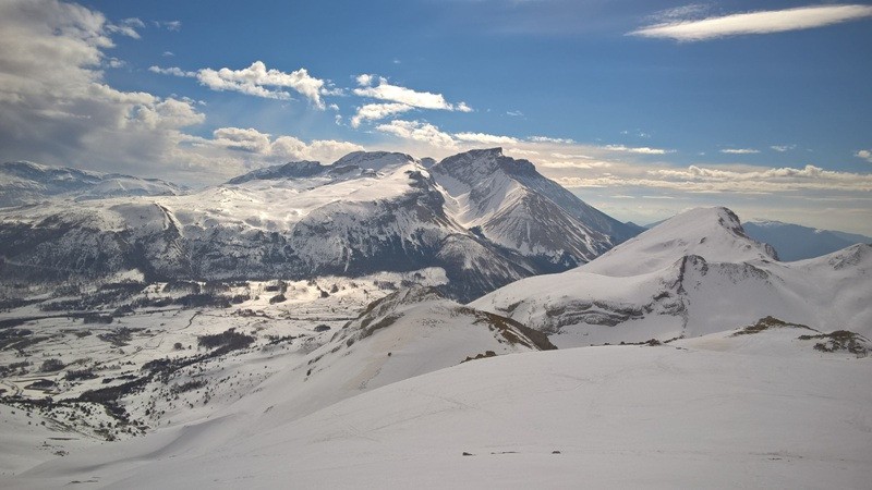 #4 Vue sur le Col de Festre et la combe de la Cluse Vue sur le Col de Festre et la combe de la Cluse