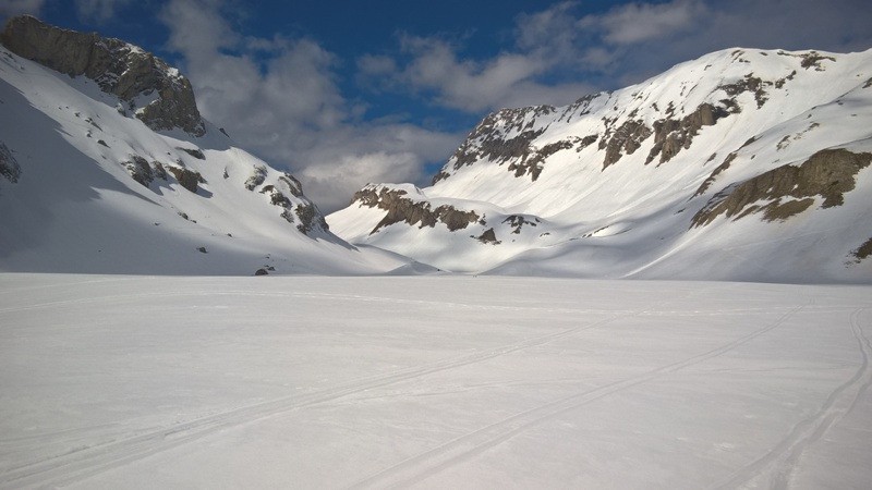 Vue vers le Col des Aiguilles - le Serre du Renard