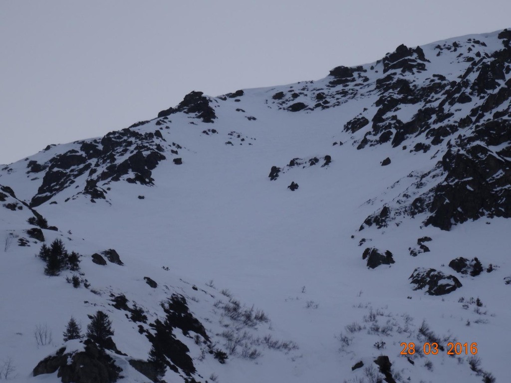 #6 lors de la montée, zoom surl lors de la montée, zoom surl'entrée de la Face W, qui semble en bonnes conditions