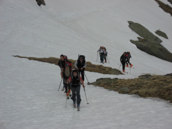 #15 Skitouriens : L Skitouriens : L'arrivée du Boss, bien escorté !