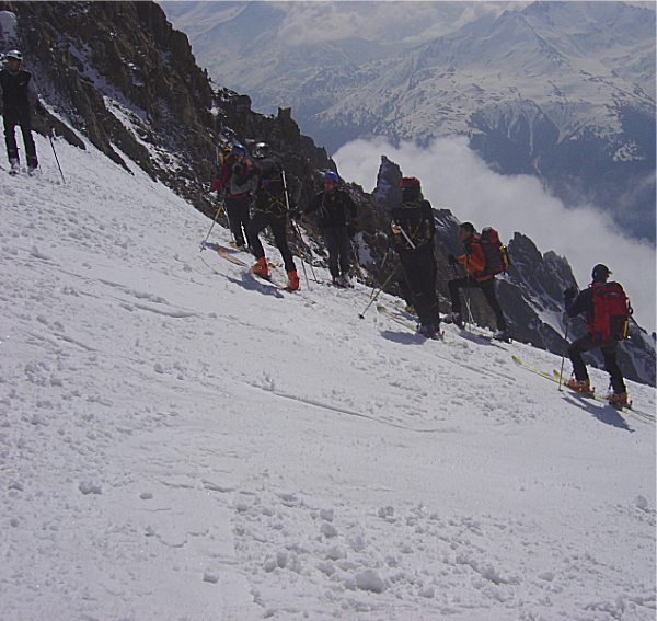 #10 Couloir sud est parrachee : Regroupement avant l Couloir sud est parrachee : Regroupement avant l'entrée du couloir sud-est