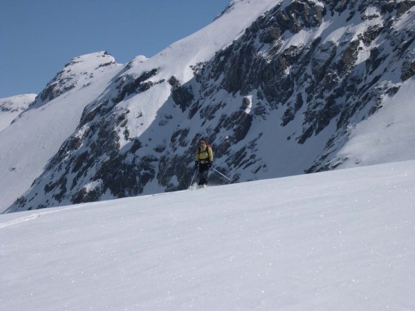 Genevieve : Bonne petite poudre dans la descente du glacier du Rosoire