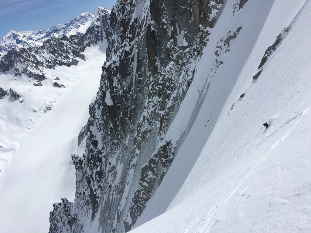 #22 Le 19 avril.
On commence ds le coutu, afin de ne pas gêner ceux qui montent ds le Z Le 19 avril.
On commence ds le coutu, afin de ne pas gêner ceux qui montent ds le Z