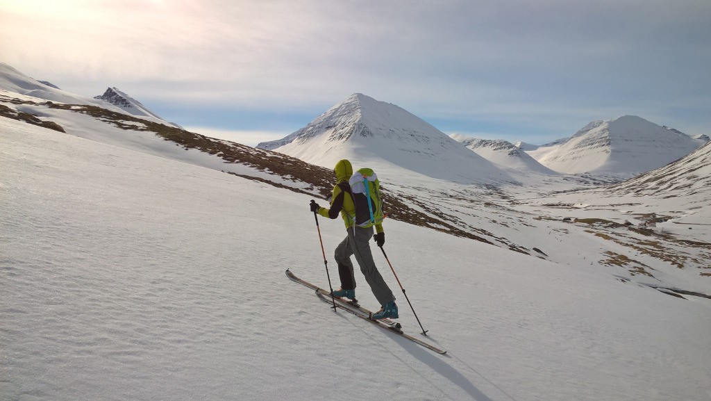 Montée efficace sur neige dure