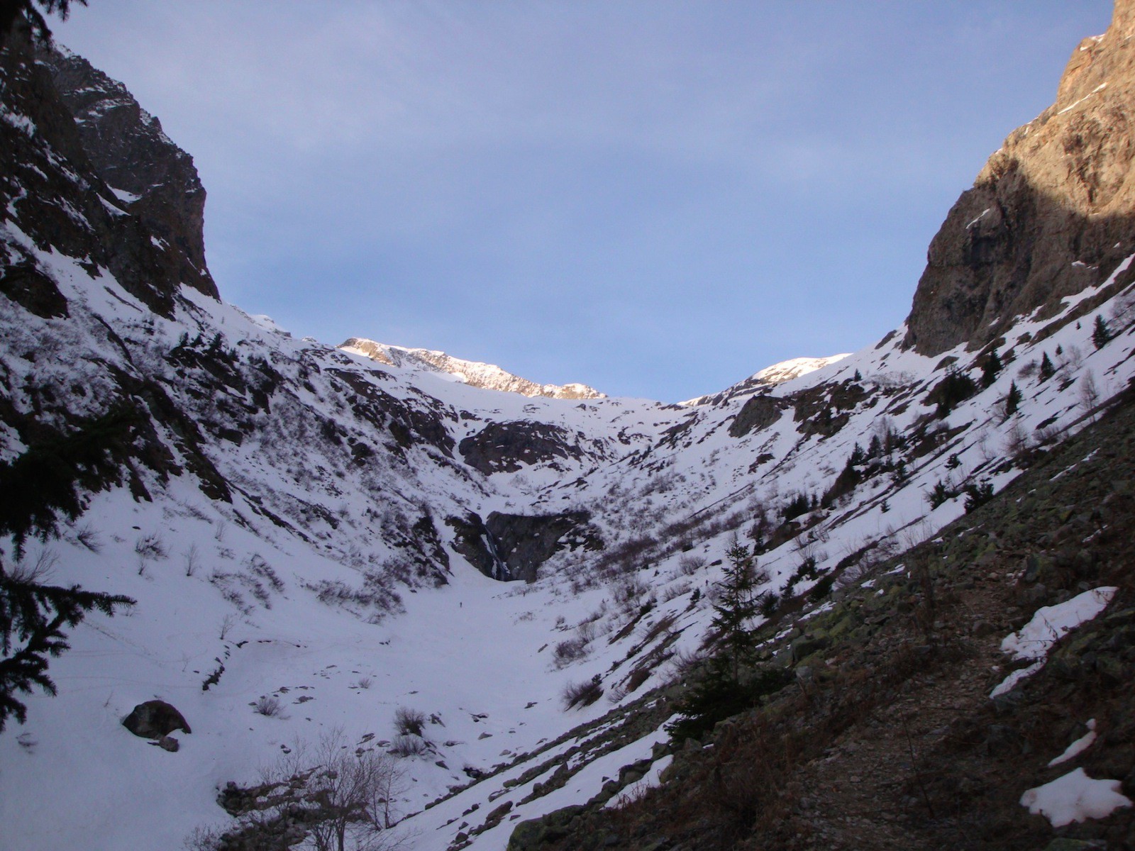 #2 La combe du Rochail au petit matin La combe du Rochail au petit matin