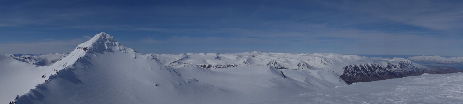 Panorama du Stryta au fjord