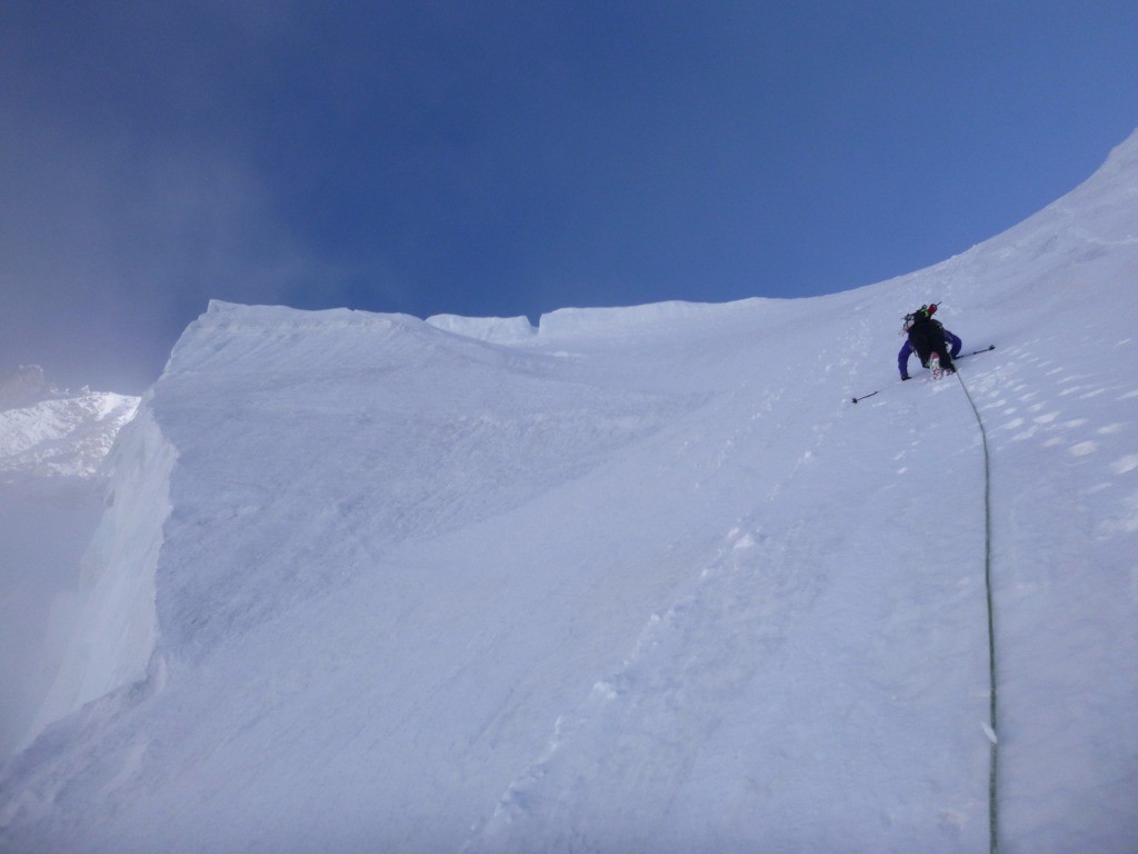 1 passage de 15m environ en glace qui nous obligera a 1 rappel a la descente