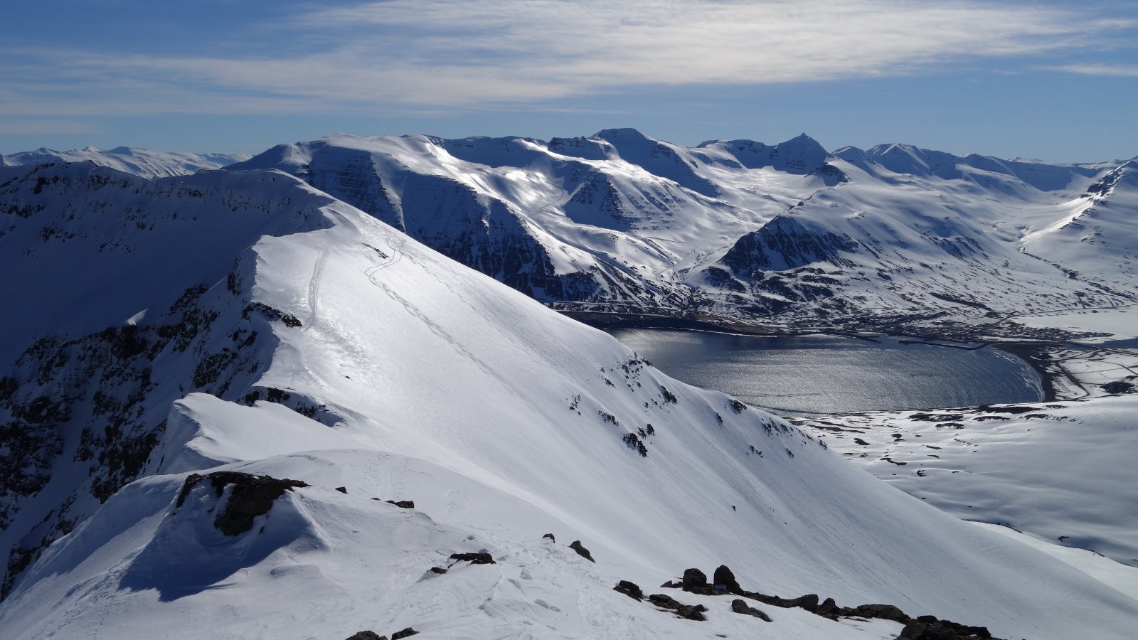 Panorama sur Olafsfjordur et sur la descente à venir
