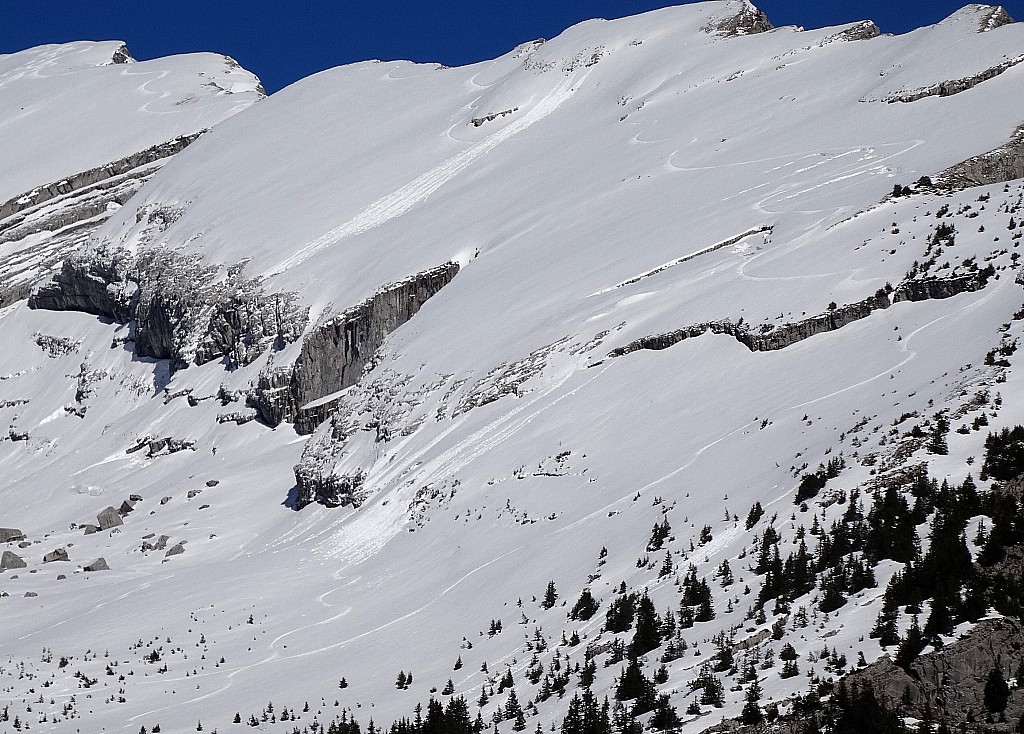 les dalles en rive gauche skiées aujourd'hui.